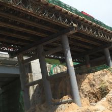 中铁二十三局深圳梅观高速临时改道栈桥3